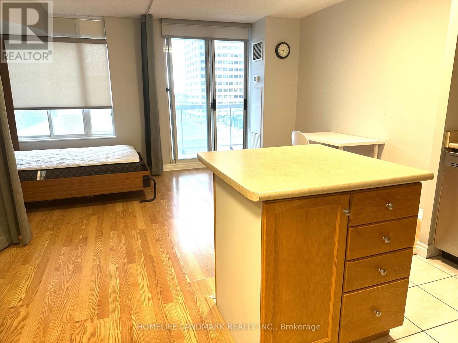 1601 - 43 Eglinton Avenue E, Toronto, Ontario  M4P 1A1 - Photo 10 - C12498764