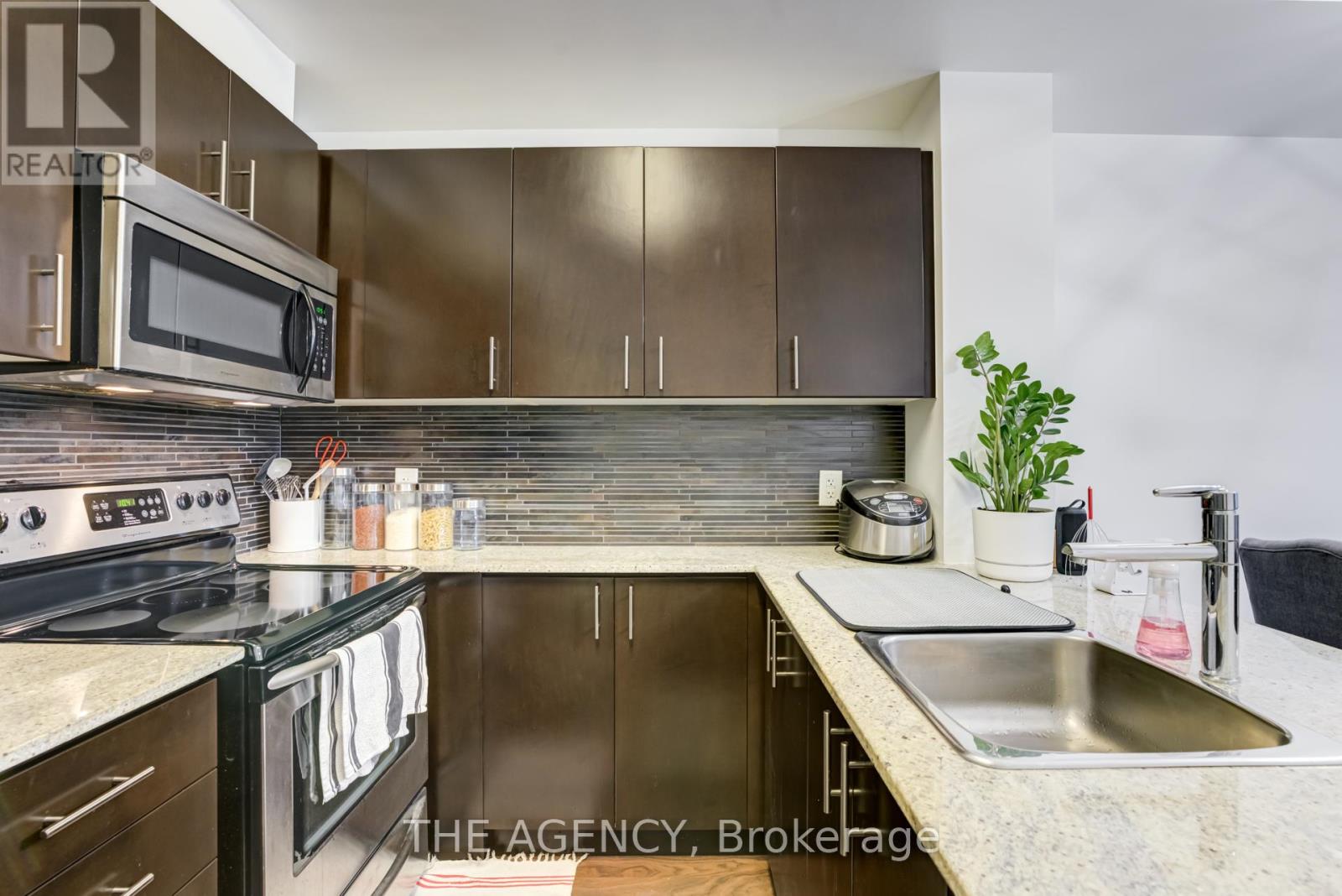 628 - 25 Cole Street, Toronto, Ontario  M5A 4M3 - Photo 6 - C12498772