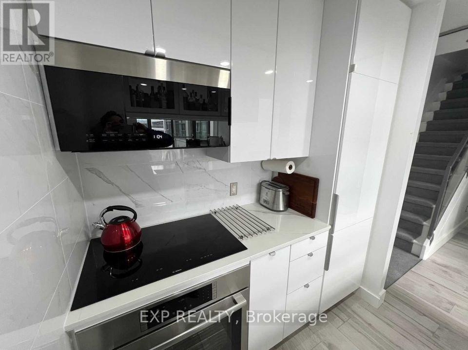 632 - 637 Lake Shore Boulevard W, Toronto, Ontario  M5V 3J6 - Photo 7 - C12498778