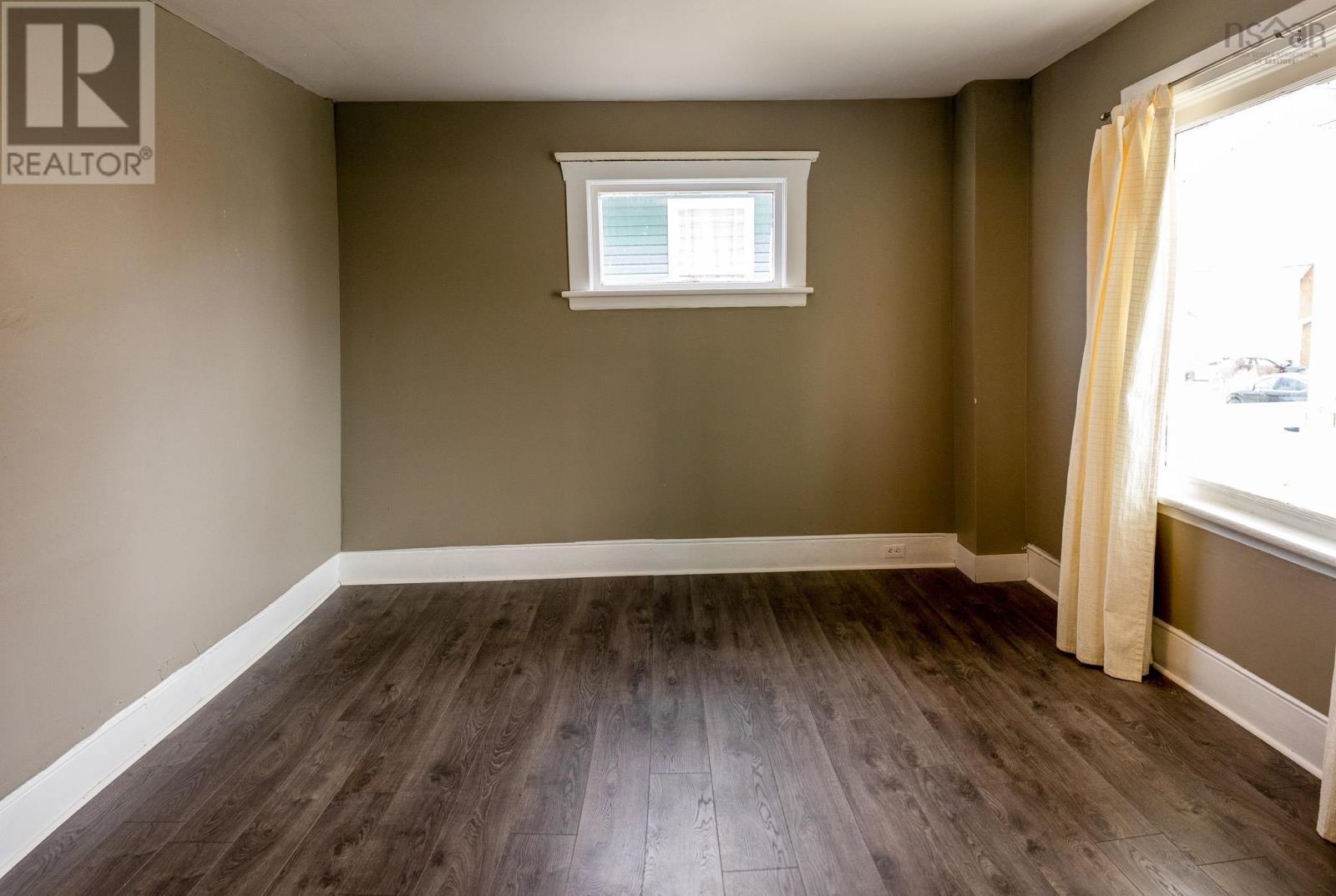 136 Victoria Street, Glace Bay, Nova Scotia  B1A 1Z8 - Photo 10 - 202526154