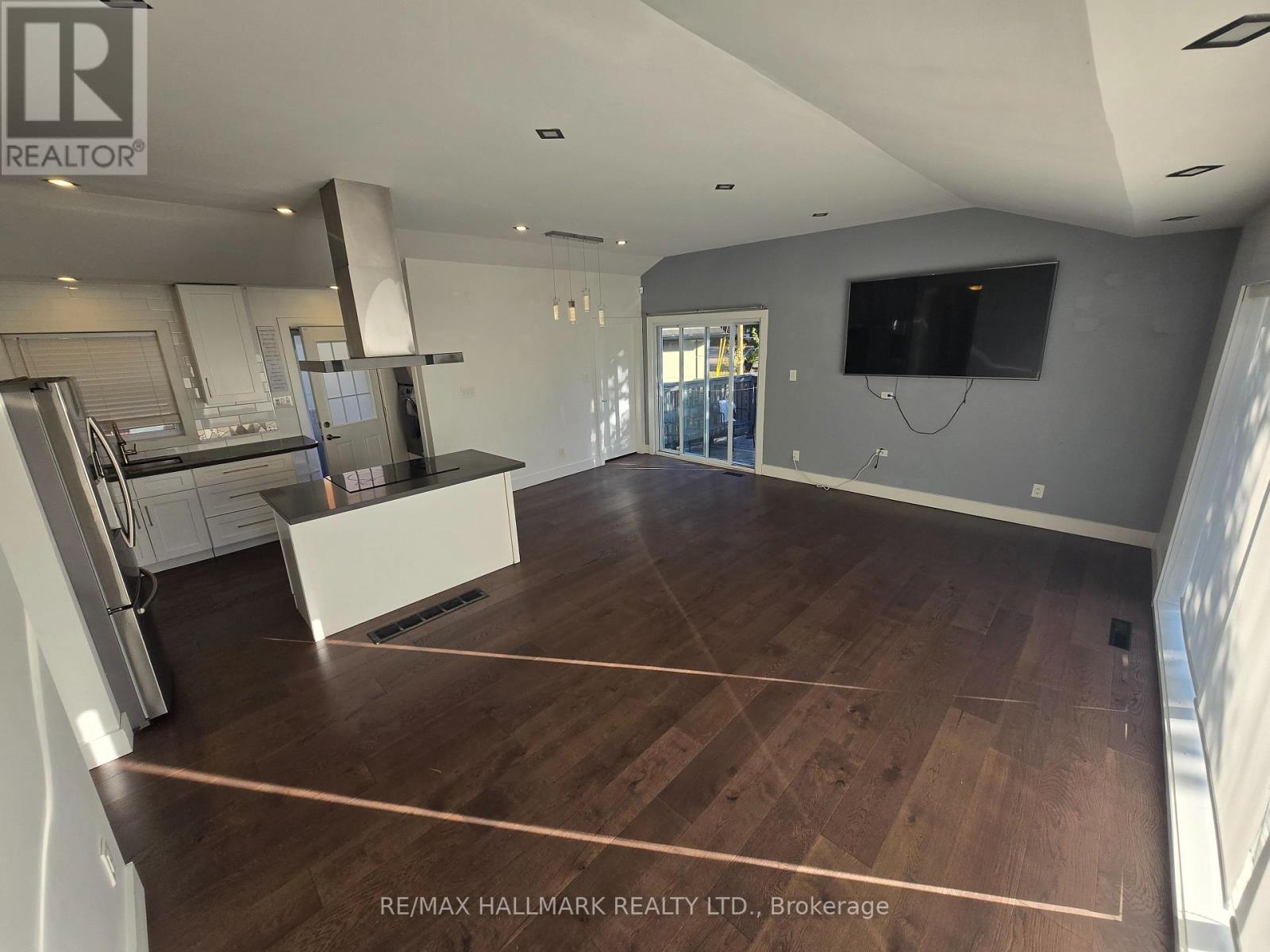 18 DEERFIELD ROAD, Toronto, Ontario