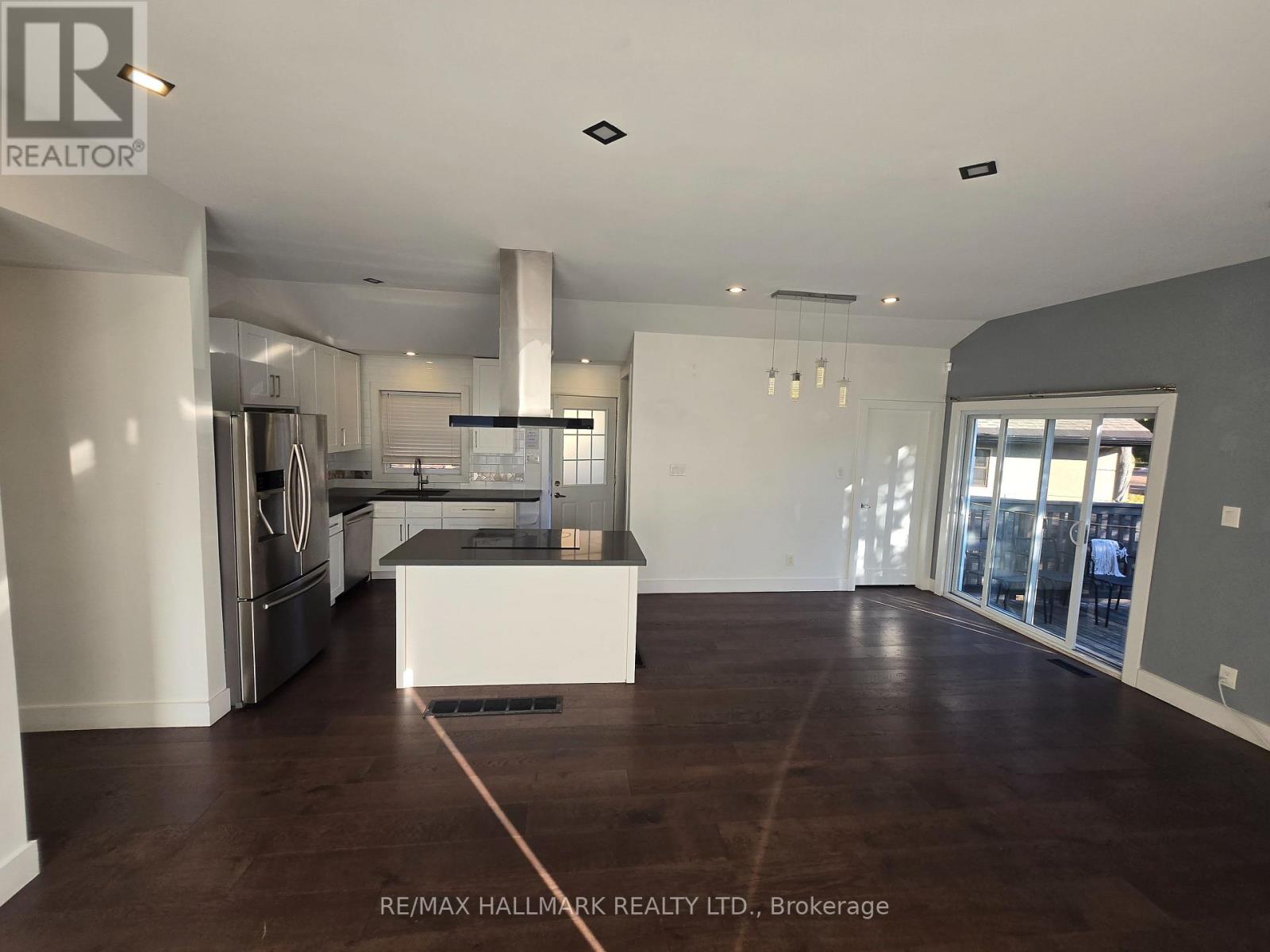 18 Deerfield Road, Toronto, Ontario  M1K 4X6 - Photo 12 - E12498800