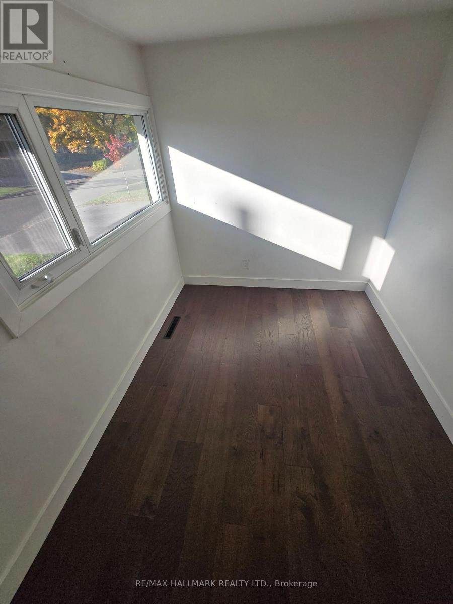 18 Deerfield Road, Toronto, Ontario  M1K 4X6 - Photo 17 - E12498800