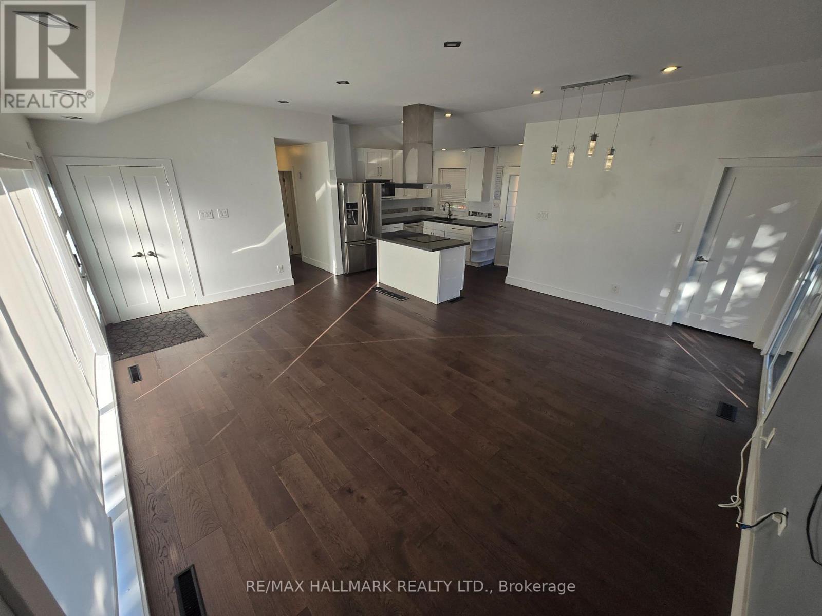 18 Deerfield Road, Toronto, Ontario  M1K 4X6 - Photo 2 - E12498800