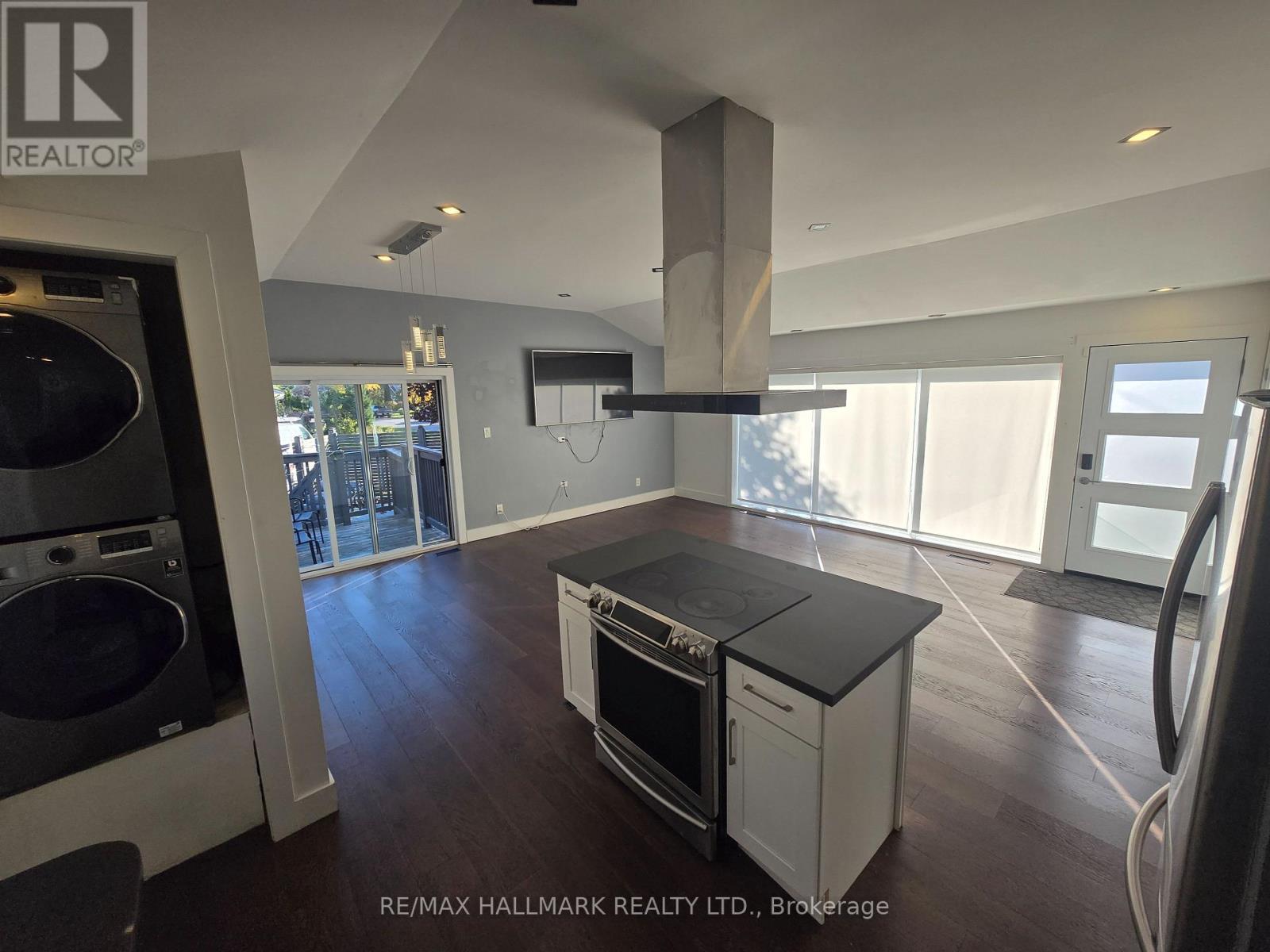 18 Deerfield Road, Toronto, Ontario  M1K 4X6 - Photo 8 - E12498800