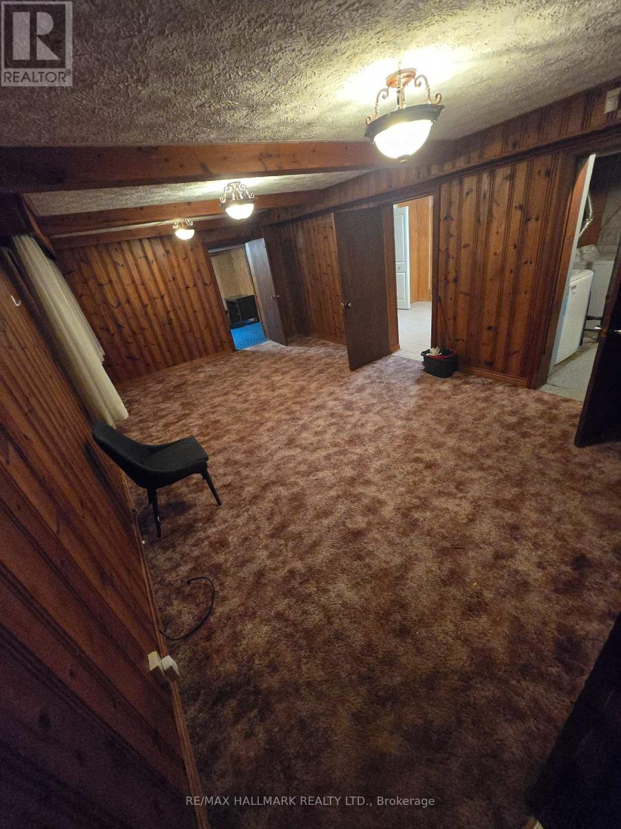 15 Burnview Crescent, Toronto, Ontario  M1H 1B4 - Photo 8 - E12498808