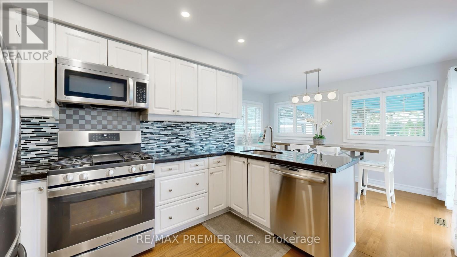 40 Stafford Crescent, Whitby, Ontario  L1N 8T6 - Photo 11 - E12498856