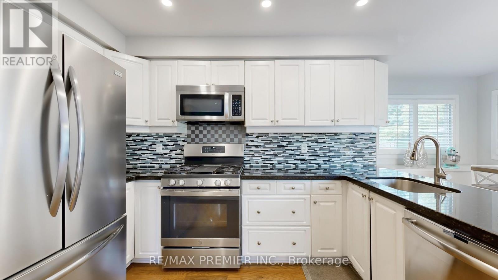 40 Stafford Crescent, Whitby, Ontario  L1N 8T6 - Photo 12 - E12498856