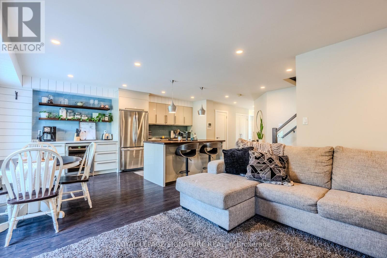 109 Maplewood Drive, Essa, Ontario  L3W 0B7 - Photo 11 - N12498784