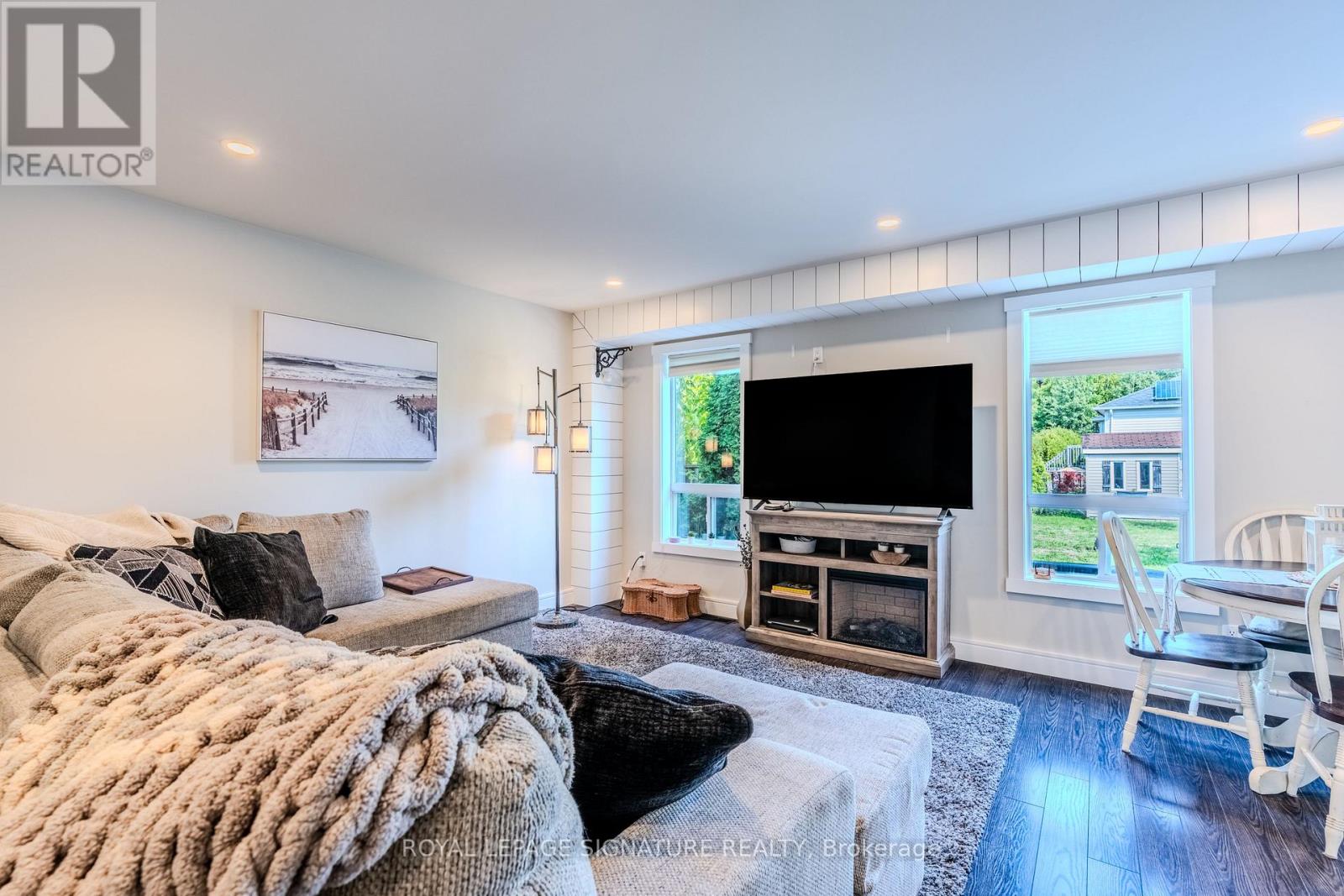 109 Maplewood Drive, Essa, Ontario  L3W 0B7 - Photo 13 - N12498784