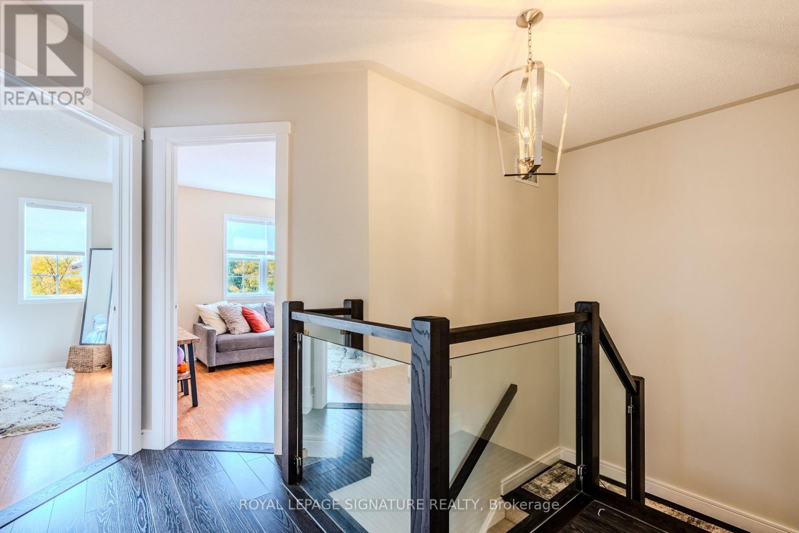 109 Maplewood Drive, Essa, Ontario  L3W 0B7 - Photo 15 - N12498784