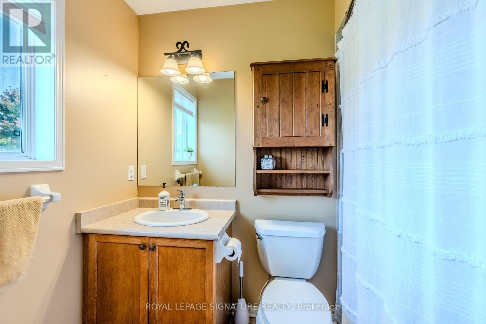 109 Maplewood Drive, Essa, Ontario  L3W 0B7 - Photo 18 - N12498784