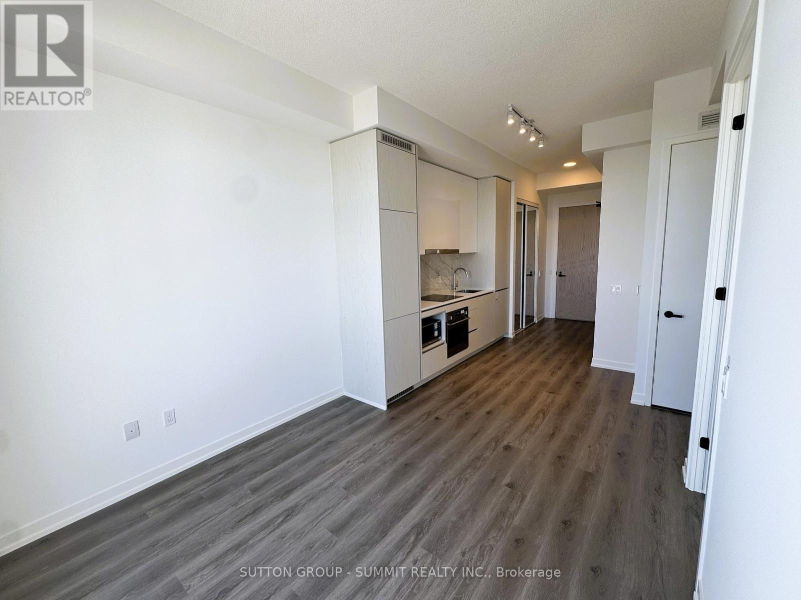 4608 - 28 Interchange Way, Vaughan, Ontario  L4K 0P8 - Photo 7 - N12498794