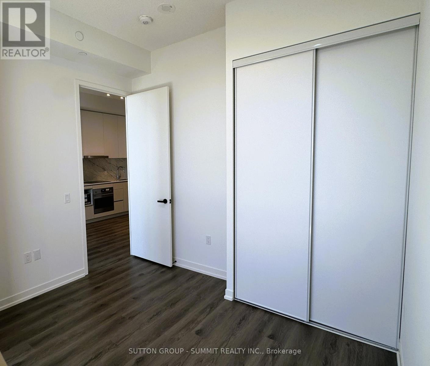 4608 - 28 Interchange Way, Vaughan, Ontario  L4K 0P8 - Photo 9 - N12498794