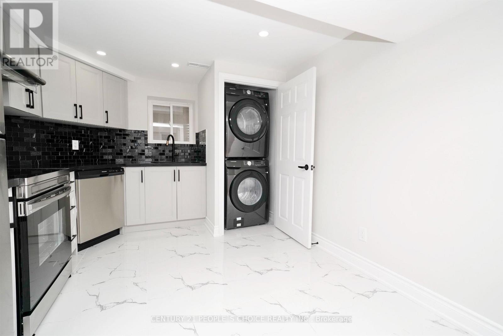 Bsmt - 35 Hewlett Crescent, Markham, Ontario  L3P 7J9 - Photo 11 - N12498816