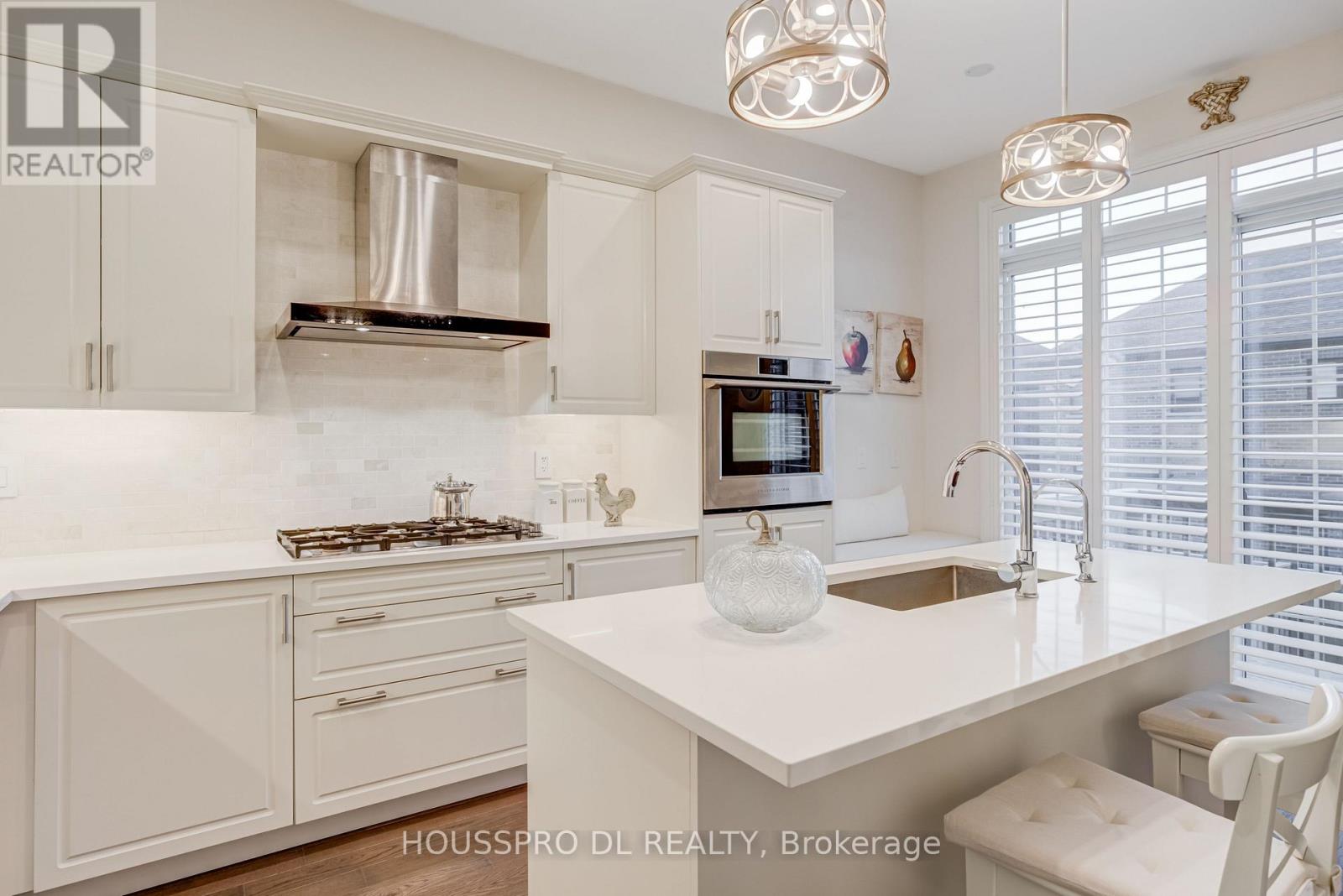 136 Carriage Shop Bend, East Gwillimbury, Ontario  L9N 0Y3 - Photo 23 - N12498858