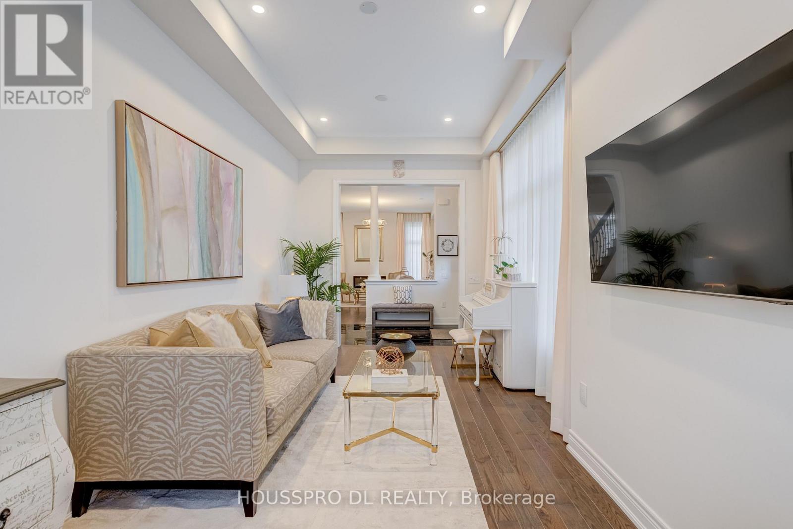 136 Carriage Shop Bend, East Gwillimbury, Ontario  L9N 0Y3 - Photo 8 - N12498858