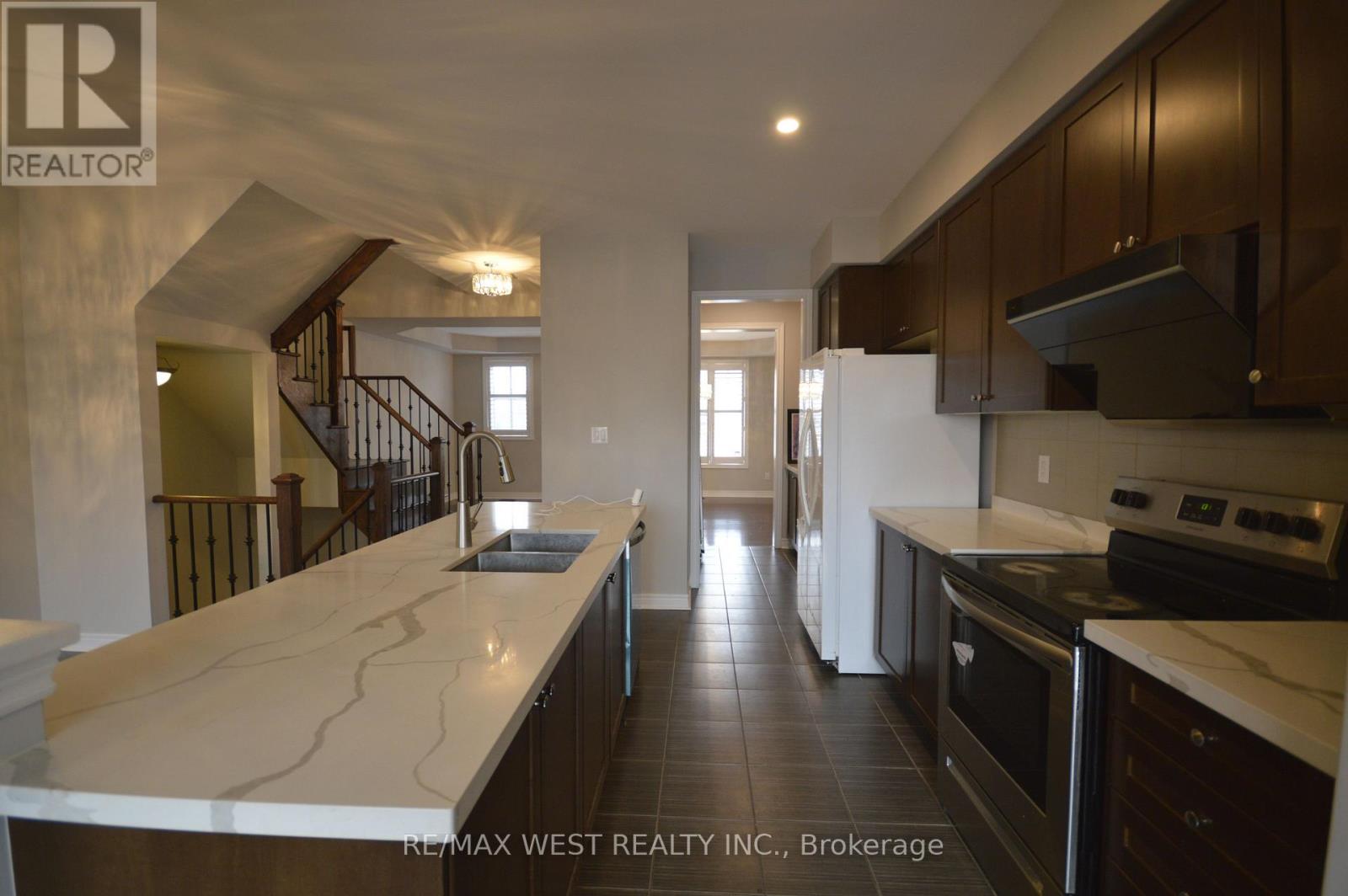 3 EARNSHAW DRIVE, Markham, Ontario