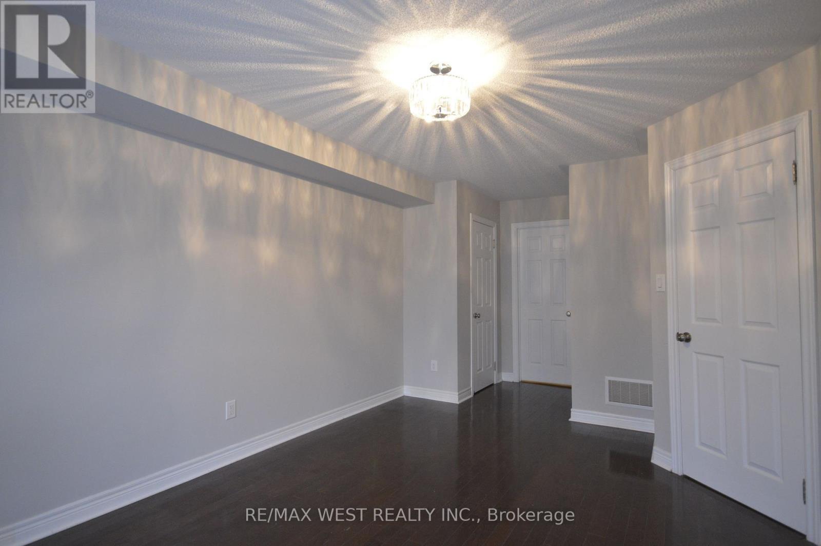 3 Earnshaw Drive, Markham, Ontario  L6C 0E5 - Photo 21 - N12498866