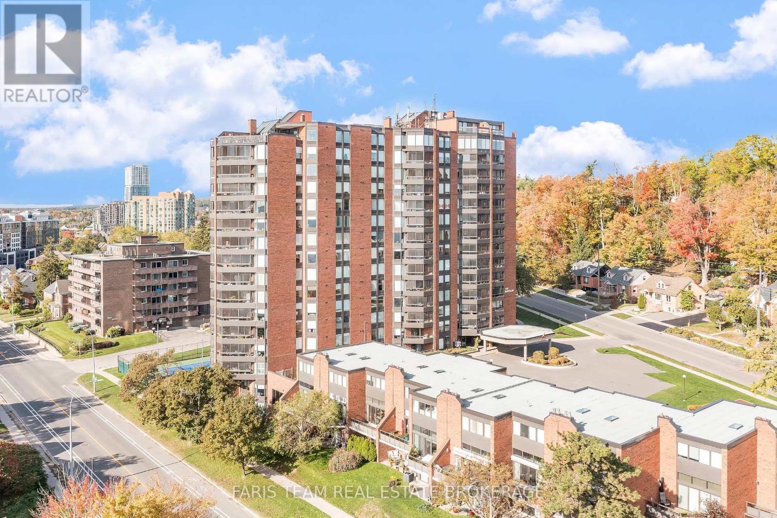 707 - 181 Collier Street, Barrie (North Shore), Ontario  L4M 5L6 - Photo 3 - S12498770