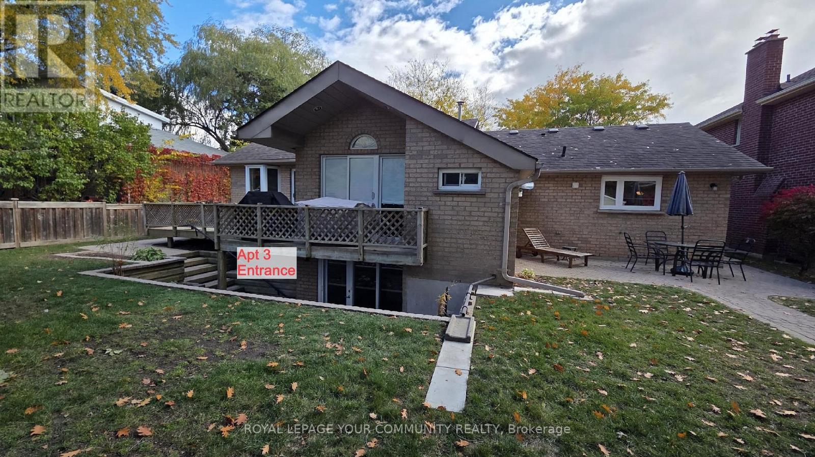 2 Rougecrest Drive, Markham, Ontario  L3P 3B6 - Photo 4 - N12465005