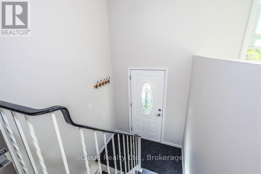 1419 Outlet Drive, Oshawa, Ontario  L1J 7Z6 - Photo 4 - E12498838