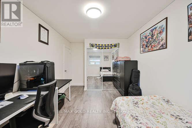 105 Skegby Road, Brampton, Ontario  L6V 2T8 - Photo 10 - W12498756