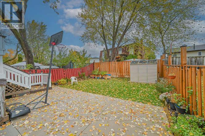 105 Skegby Road, Brampton, Ontario  L6V 2T8 - Photo 3 - W12498756