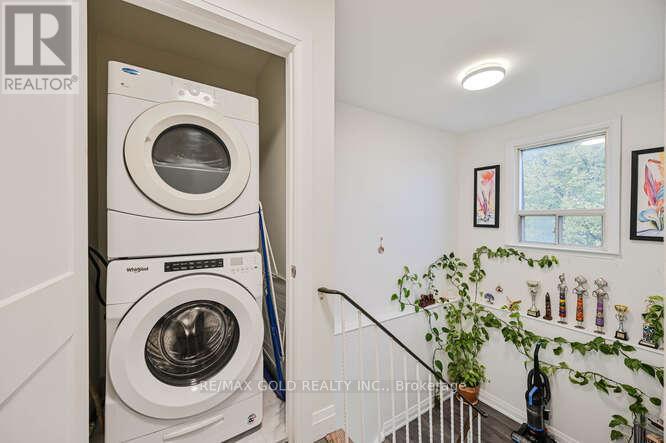 105 Skegby Road, Brampton, Ontario  L6V 2T8 - Photo 4 - W12498756