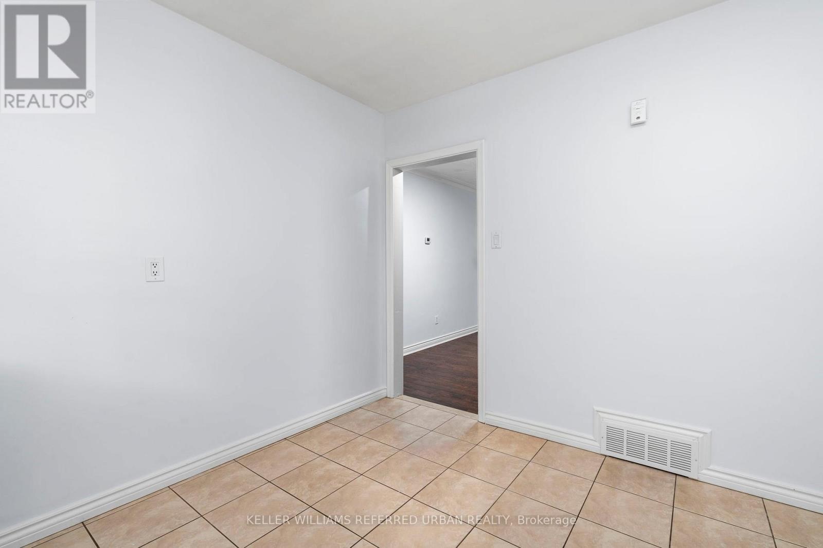 Main - 343 Ranee Avenue, Toronto, Ontario  M6A 1N9 - Photo 13 - W12498782