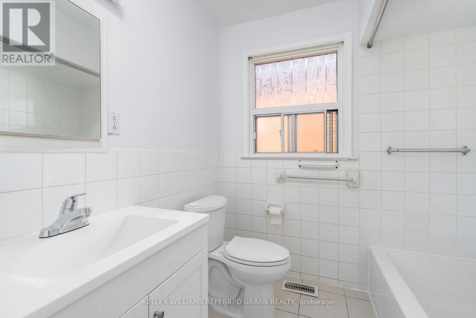 Main - 343 Ranee Avenue, Toronto, Ontario  M6A 1N9 - Photo 14 - W12498782