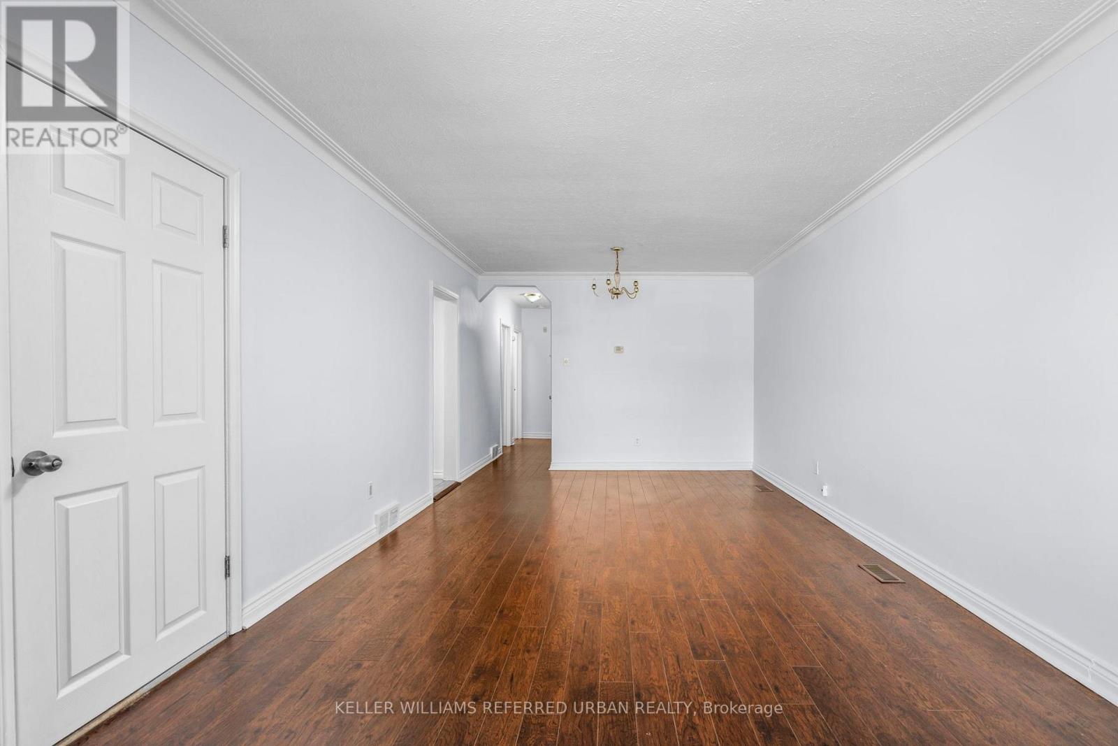 Main - 343 Ranee Avenue, Toronto, Ontario  M6A 1N9 - Photo 7 - W12498782