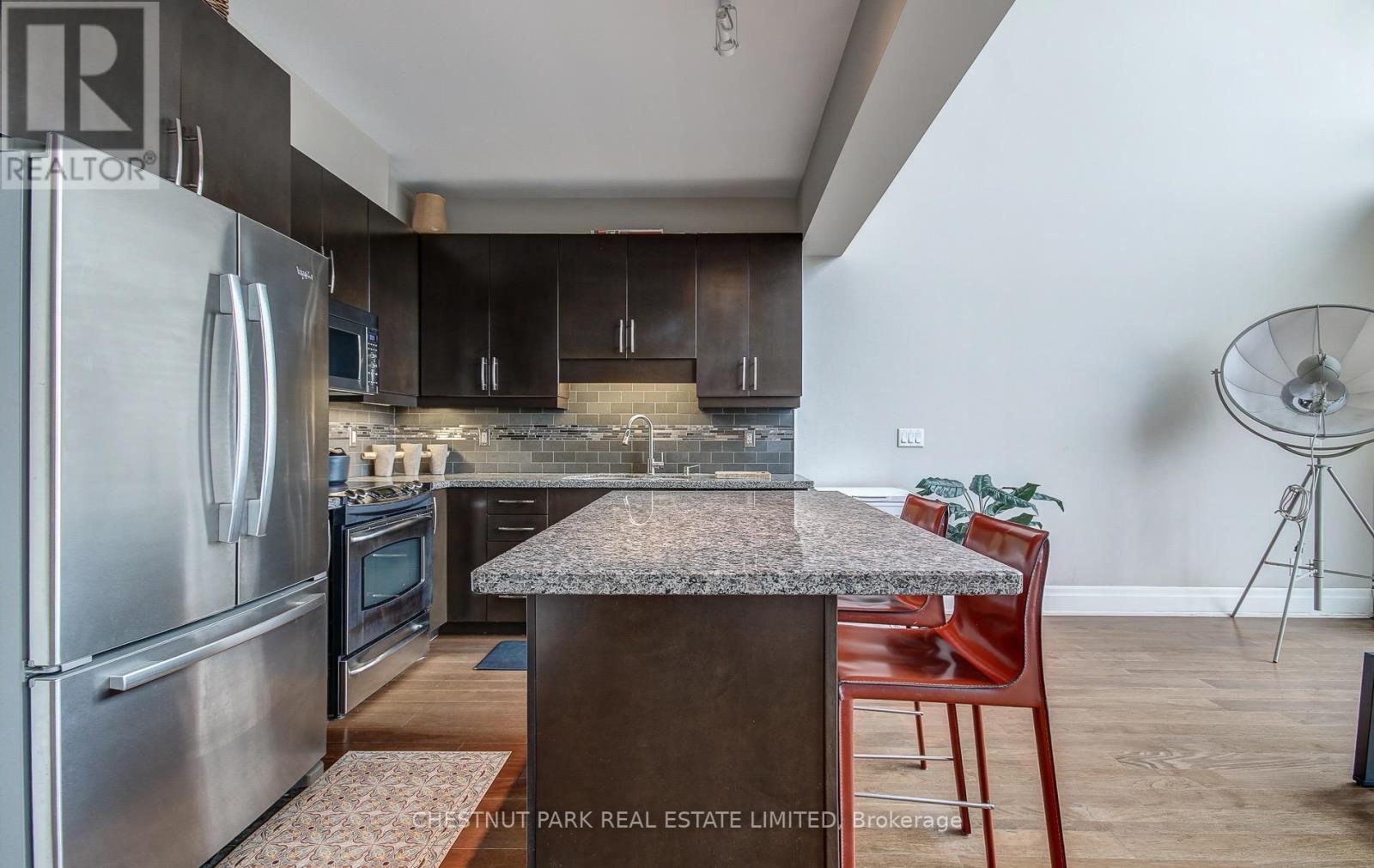 Ph 05 - 2 Fieldway Road, Toronto, Ontario  M8Z 0B9 - Photo 5 - W12498786