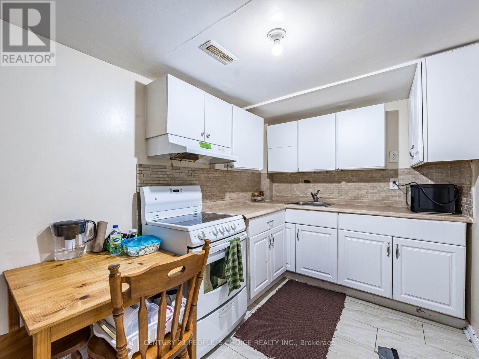 2 - 242 John Garland Boulevard, Toronto, Ontario  M9V 1N8 - Photo 6 - W12498804