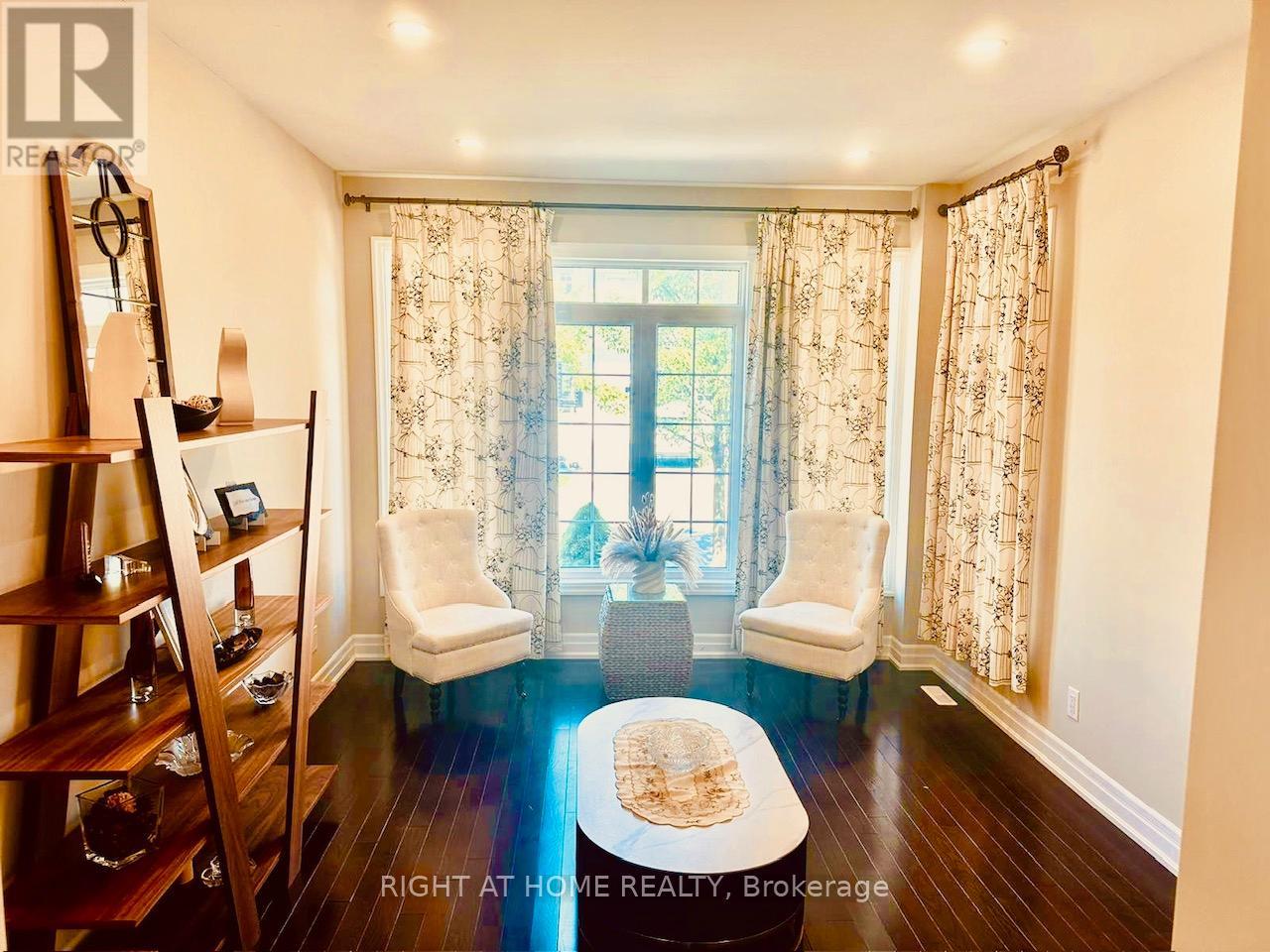 94 Forbes Terrace, Milton, Ontario  L9T 4T9 - Photo 10 - W12498812