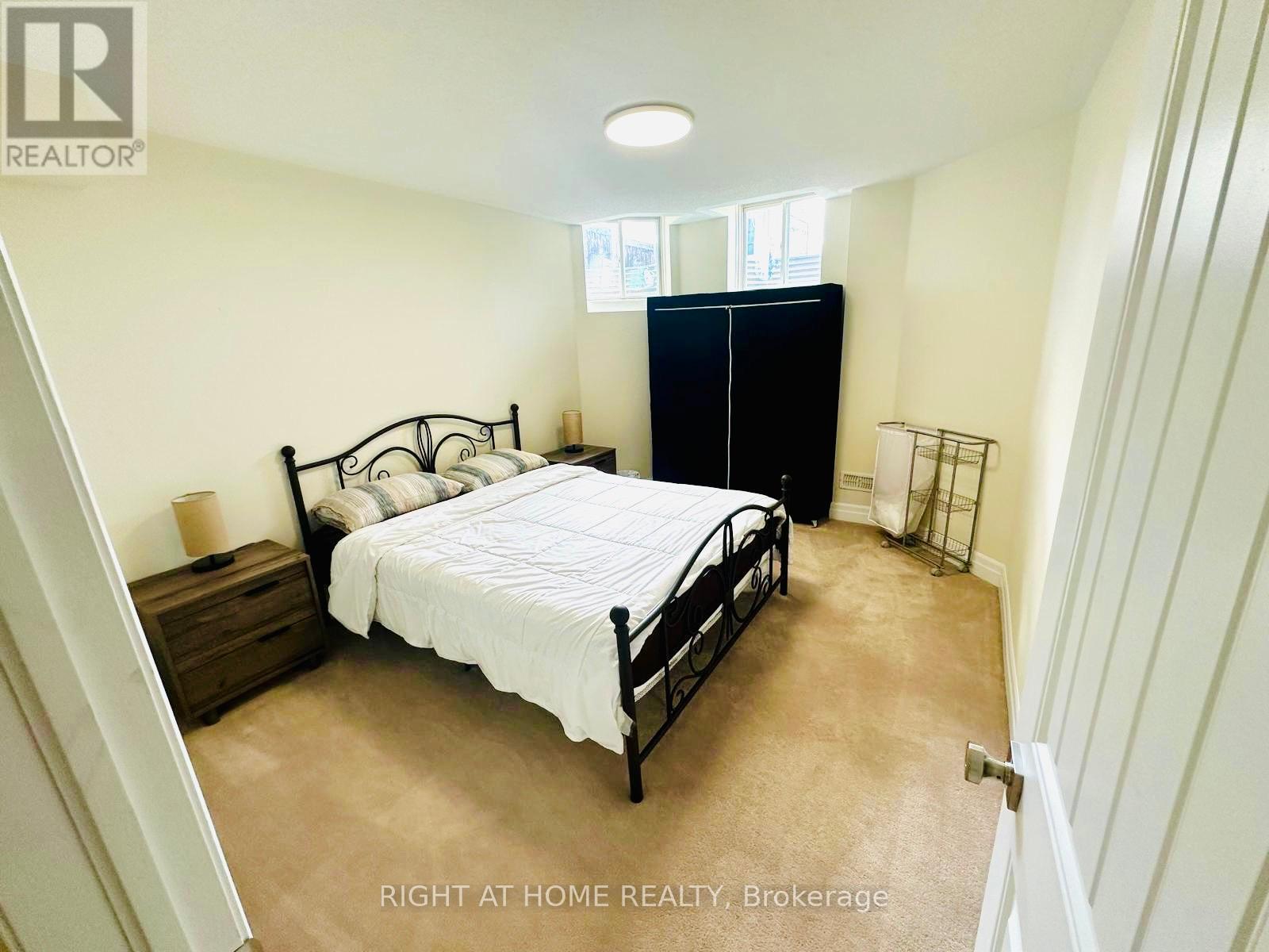 94 Forbes Terrace, Milton, Ontario  L9T 4T9 - Photo 32 - W12498812