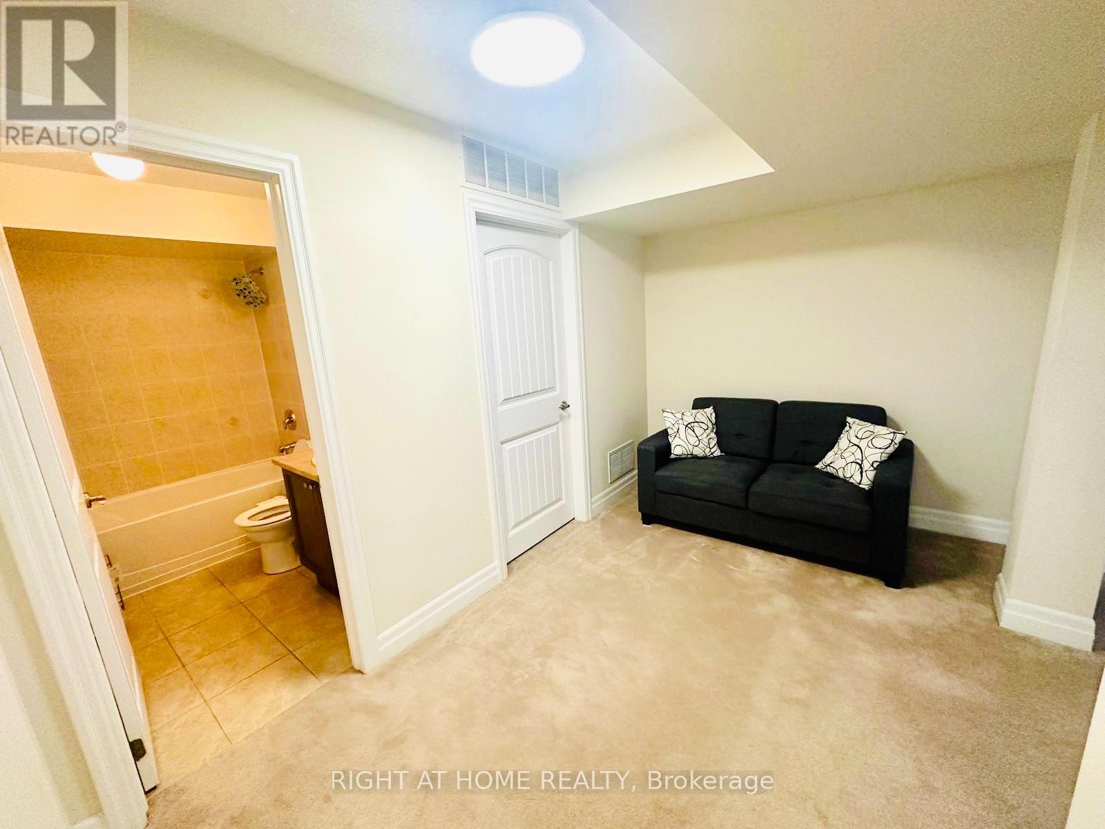 94 Forbes Terrace, Milton, Ontario  L9T 4T9 - Photo 33 - W12498812