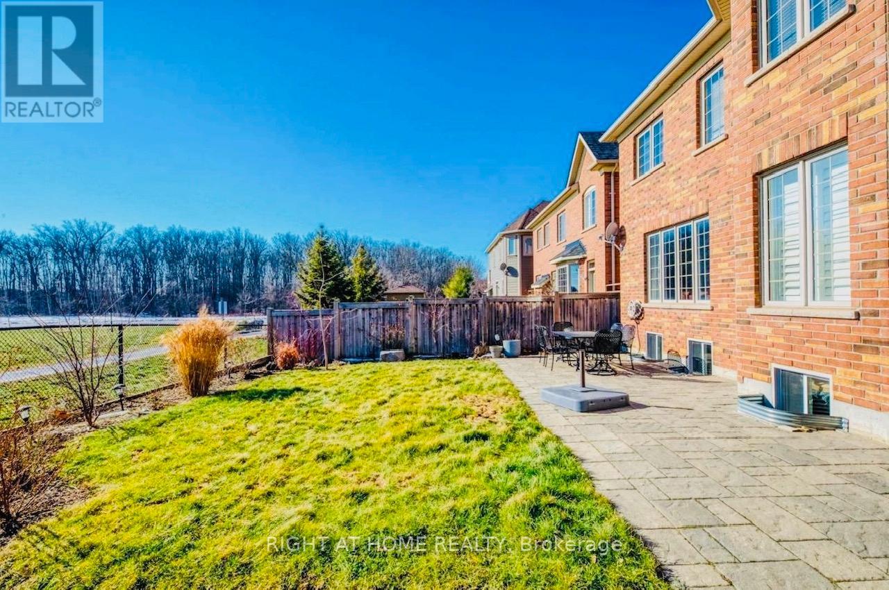 94 Forbes Terrace, Milton, Ontario  L9T 4T9 - Photo 34 - W12498812