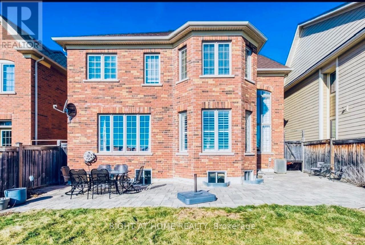 94 Forbes Terrace, Milton, Ontario  L9T 4T9 - Photo 37 - W12498812