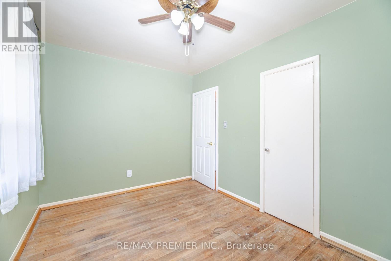 52 Alhart Drive, Toronto, Ontario  M9V 2N3 - Photo 22 - W12498822