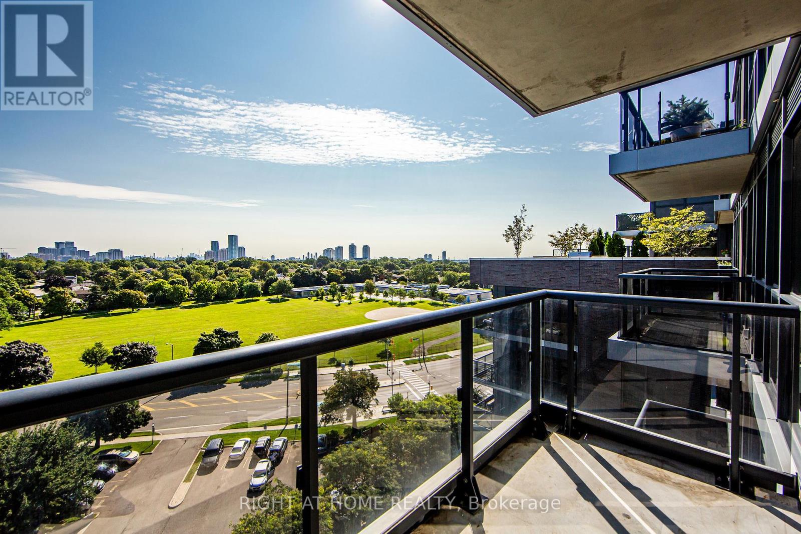 911 - 10 Gibbs Road, Toronto, Ontario  M9B 0E2 - Photo 13 - W12498834