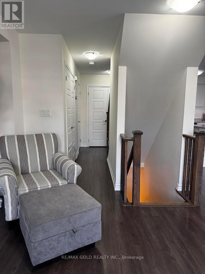 623 Laking Terrace, Milton, Ontario  L9T 9J5 - Photo 7 - W12498836