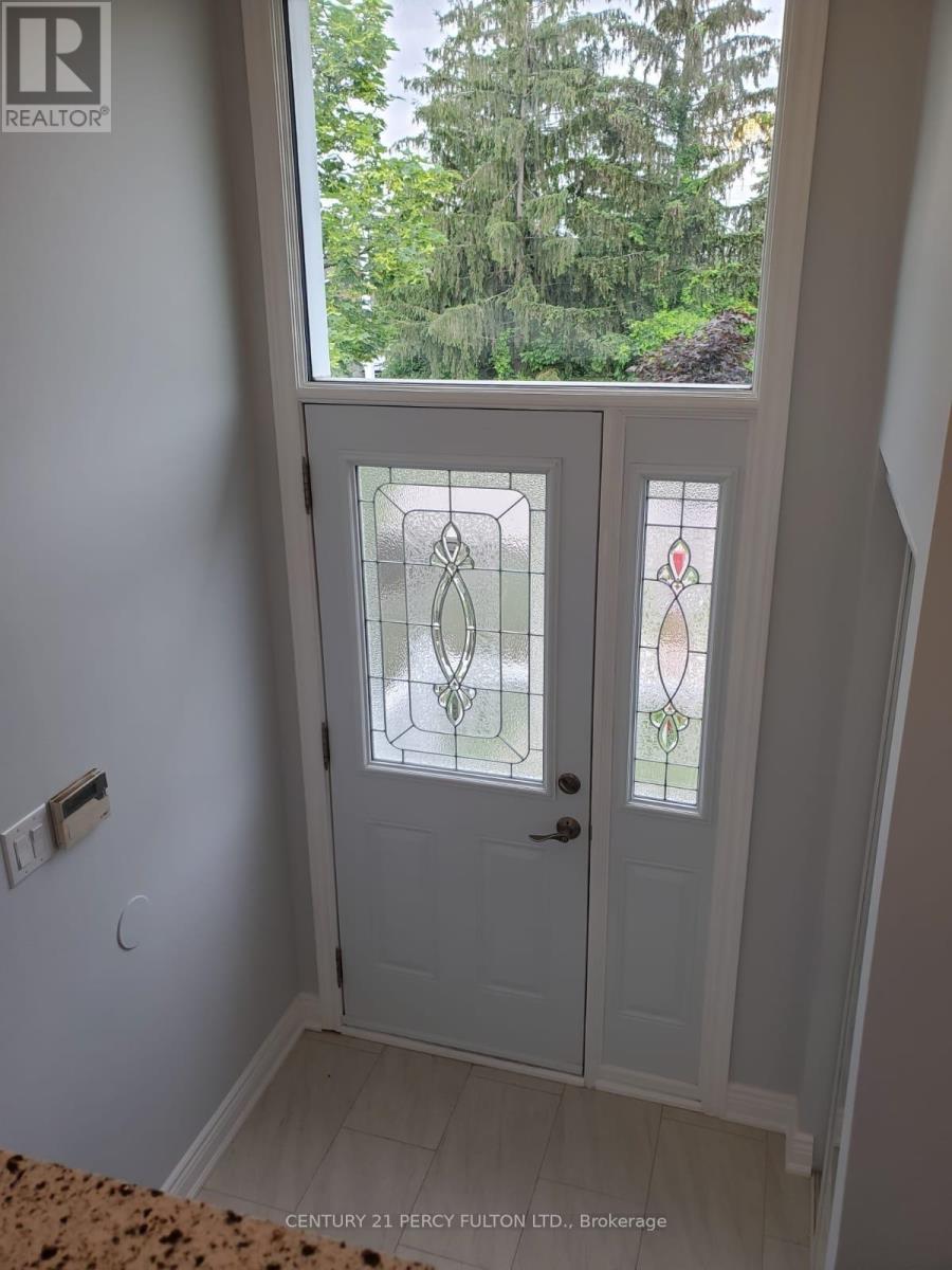 Main - 101 Simmons Boulevard, Brampton, Ontario  L6V 3X4 - Photo 5 - W12498846