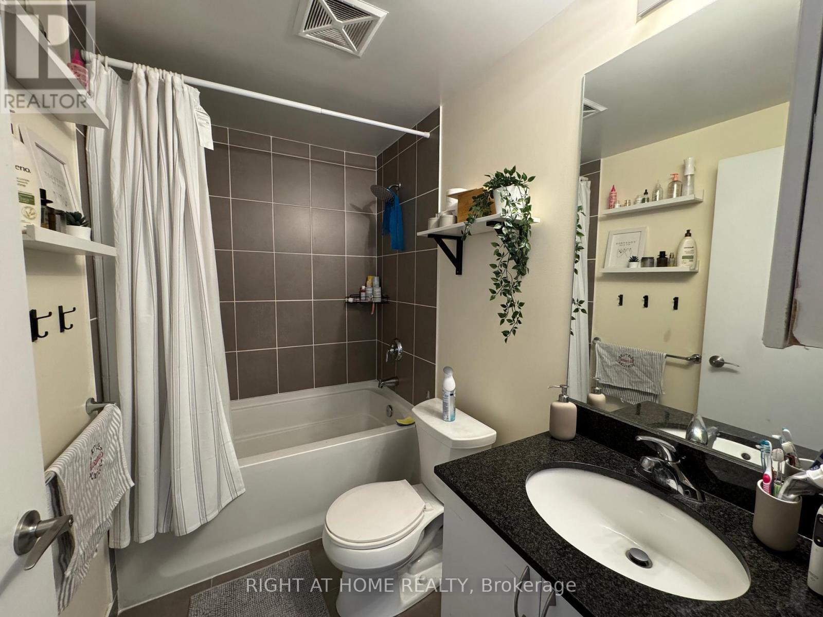 238 - 36 Via Bagnato, Toronto (Yorkdale-Glen Park), Ontario  M6A 0B7 - Photo 23 - W12498860