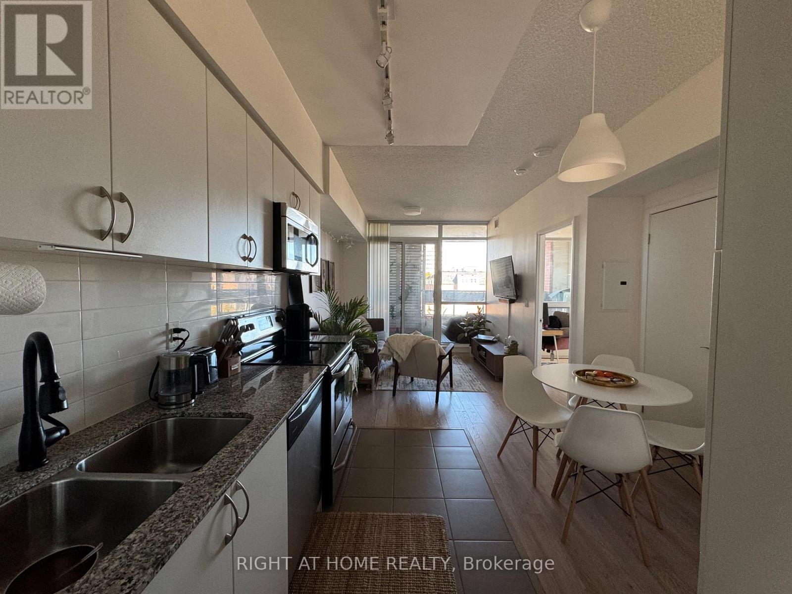 238 - 36 Via Bagnato, Toronto (Yorkdale-Glen Park), Ontario  M6A 0B7 - Photo 7 - W12498860