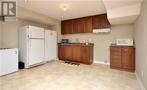 3581 Jorie Crescent, Mississauga, Ontario  L5M 7G5 - Photo 17 - W12498874