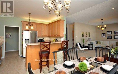 3581 Jorie Crescent, Mississauga, Ontario  L5M 7G5 - Photo 8 - W12498874