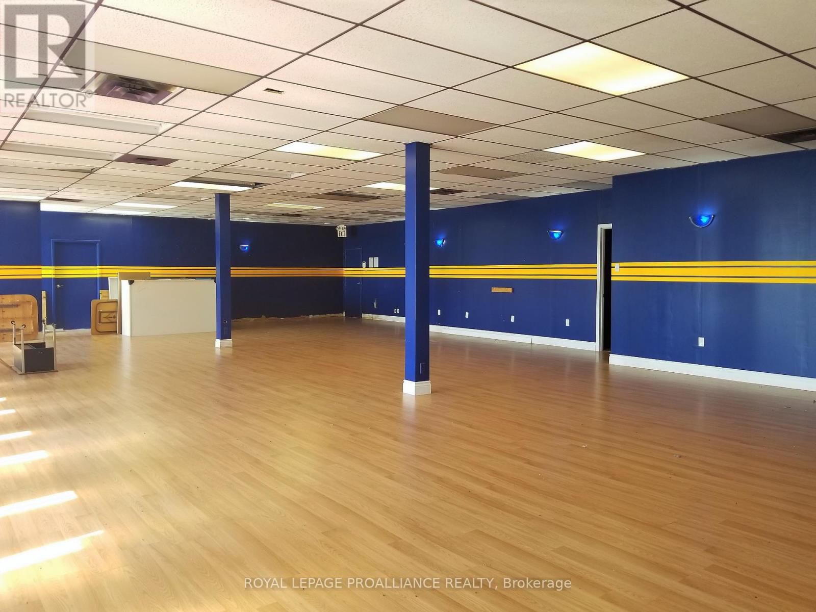 R3 - 205 North Front Street, Belleville, Ontario  K8P 3C3 - Photo 4 - X12498918