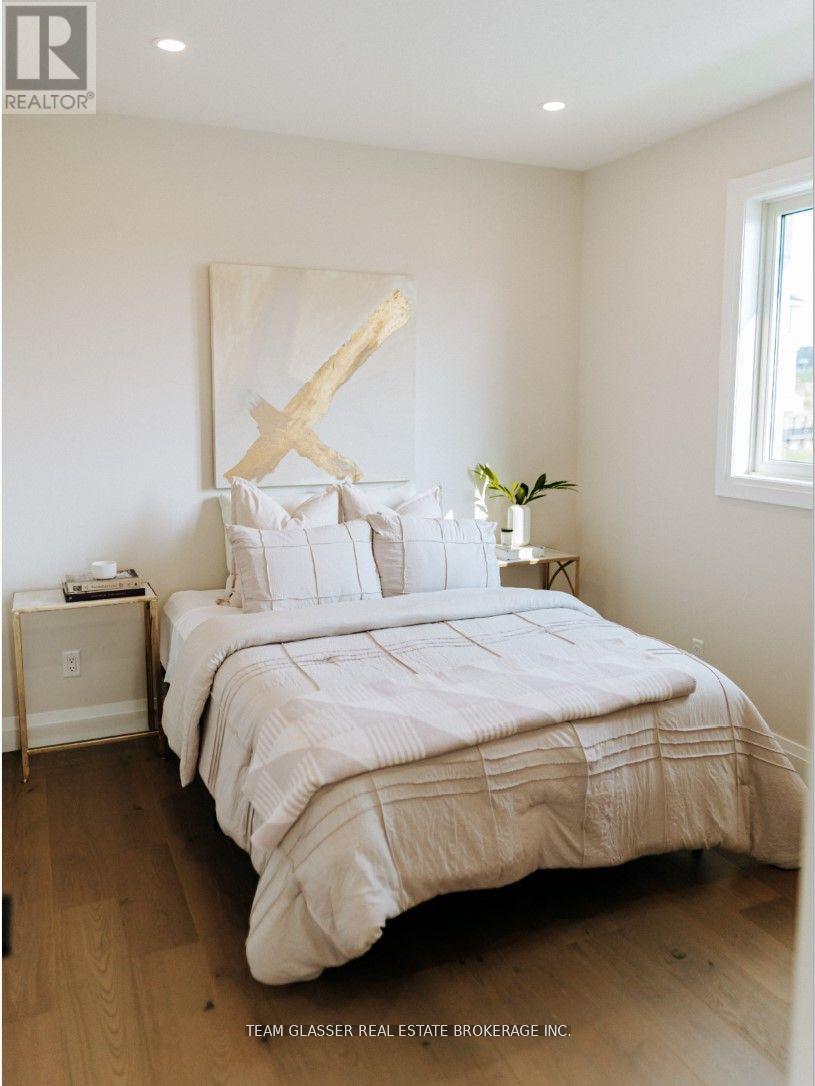 22 Dearing Drive, South Huron (Stephen), Ontario  N0M 1T0 - Photo 13 - X12498940