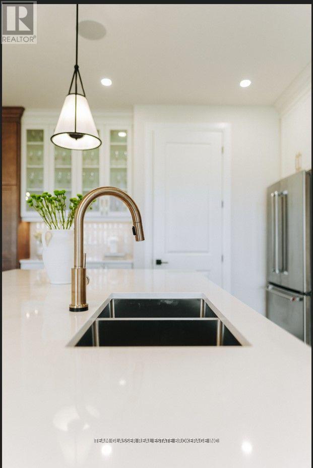 22 Dearing Drive, South Huron (Stephen), Ontario  N0M 1T0 - Photo 14 - X12498940